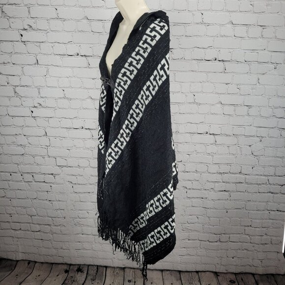 Free People Black White Hooded Toggle Boho Fringe Cape Sweater One Size O/S - Picture 11 of 13